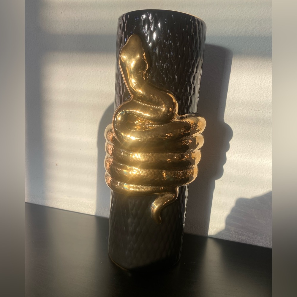 Snake vase